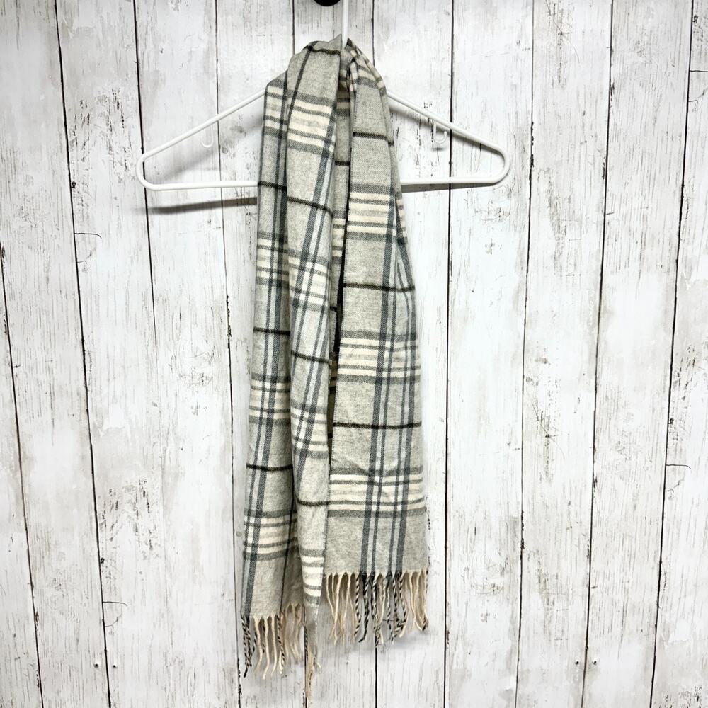 Cashmink by‎ V. Fraas Scarf Unisex Grey Plaid Casual Winter Frayed End Striped